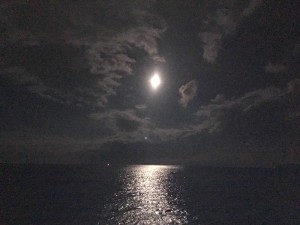 B.B.DYLANから見る満月